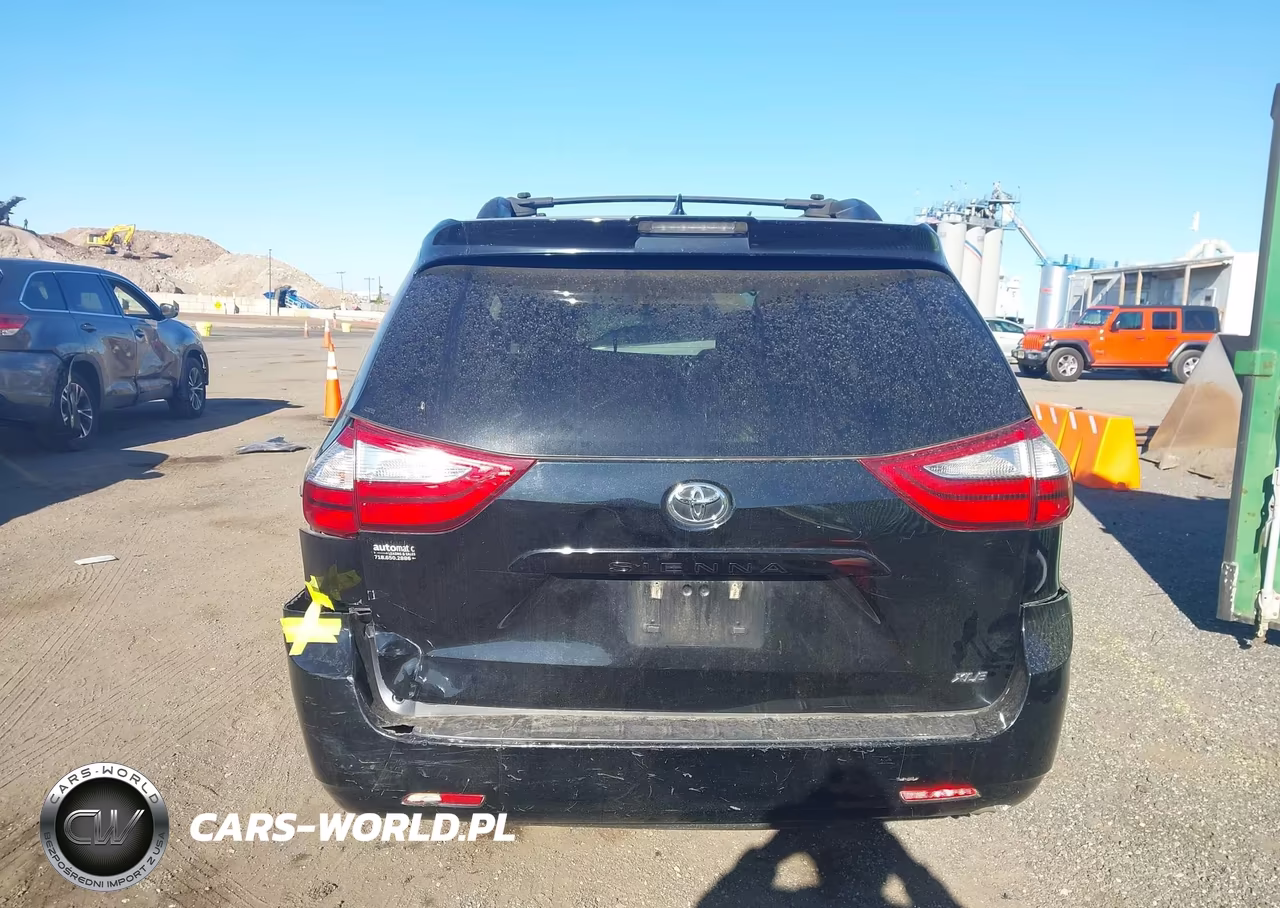 2019 Toyota Sienna Xle 8 Passenger VIN:5TDYZ3DC0KS983776 - 16