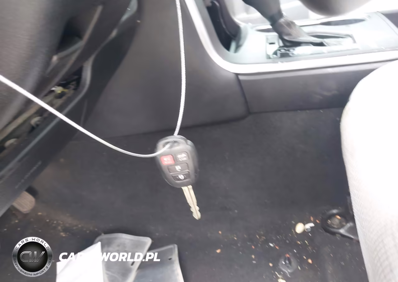 2016 Toyota Camry Se VIN:4T1BF1FK8GU522752 - 11