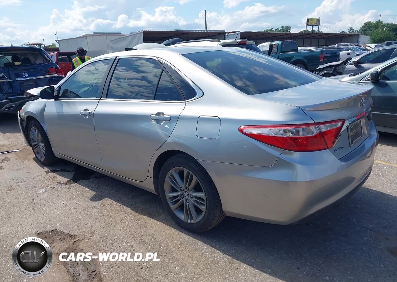 2016 Toyota Camry Se VIN:4T1BF1FK8GU522752 - 3
