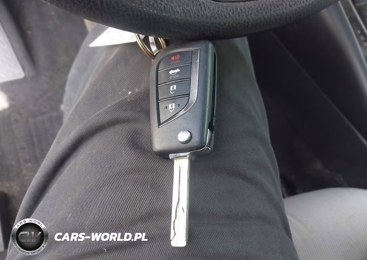 2022 Toyota Corolla Le VIN:JTDEPMAE8NJ226503 - 11