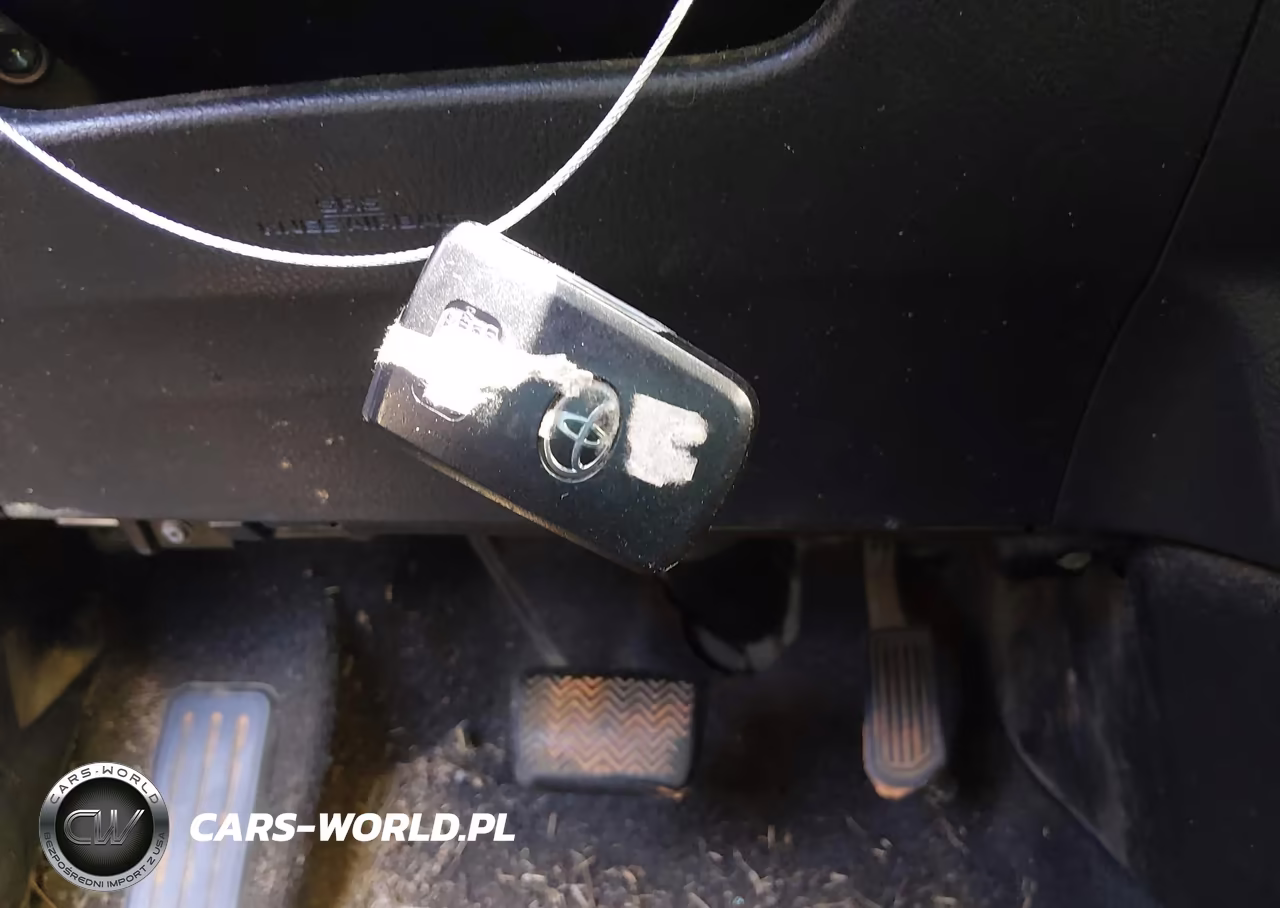 2018 Toyota Rav4 Hybrid Limited VIN:JTMDJREV3JD196677 - 11