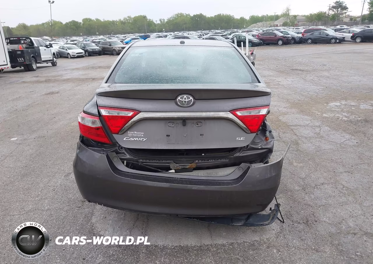 2015 Toyota Camry Se VIN:4T1BF1FK5FU903795 - 15