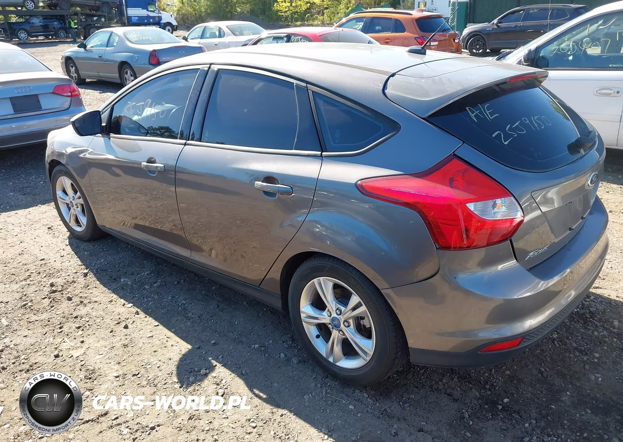 2012 Ford Focus Se VIN:1FAHP3K29CL204531 - 3