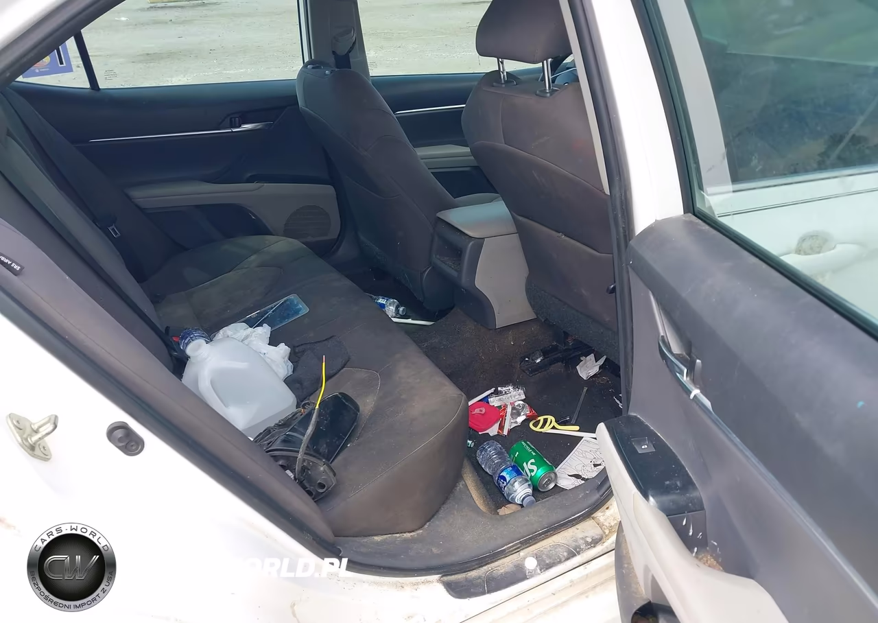 2019 Toyota Camry Le VIN:4T1B11HK7KU286339 - 8