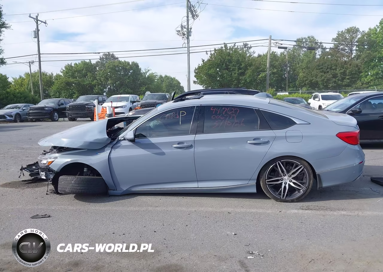 2022 Honda Accord Hybrid Touring VIN:1HGCV3F96NA006779 - 14