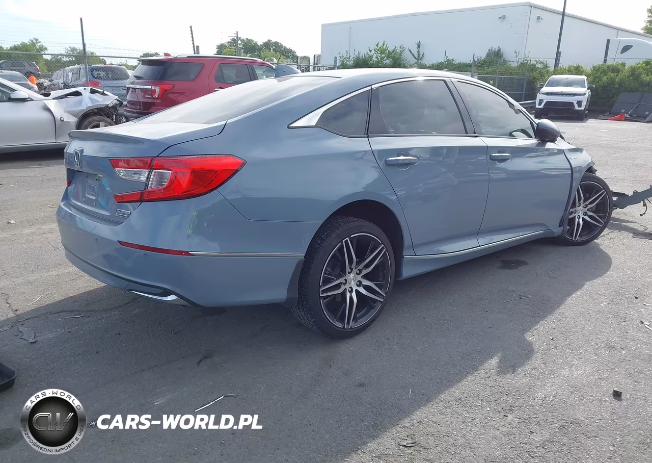 2022 Honda Accord Hybrid Touring VIN:1HGCV3F96NA006779 - 4