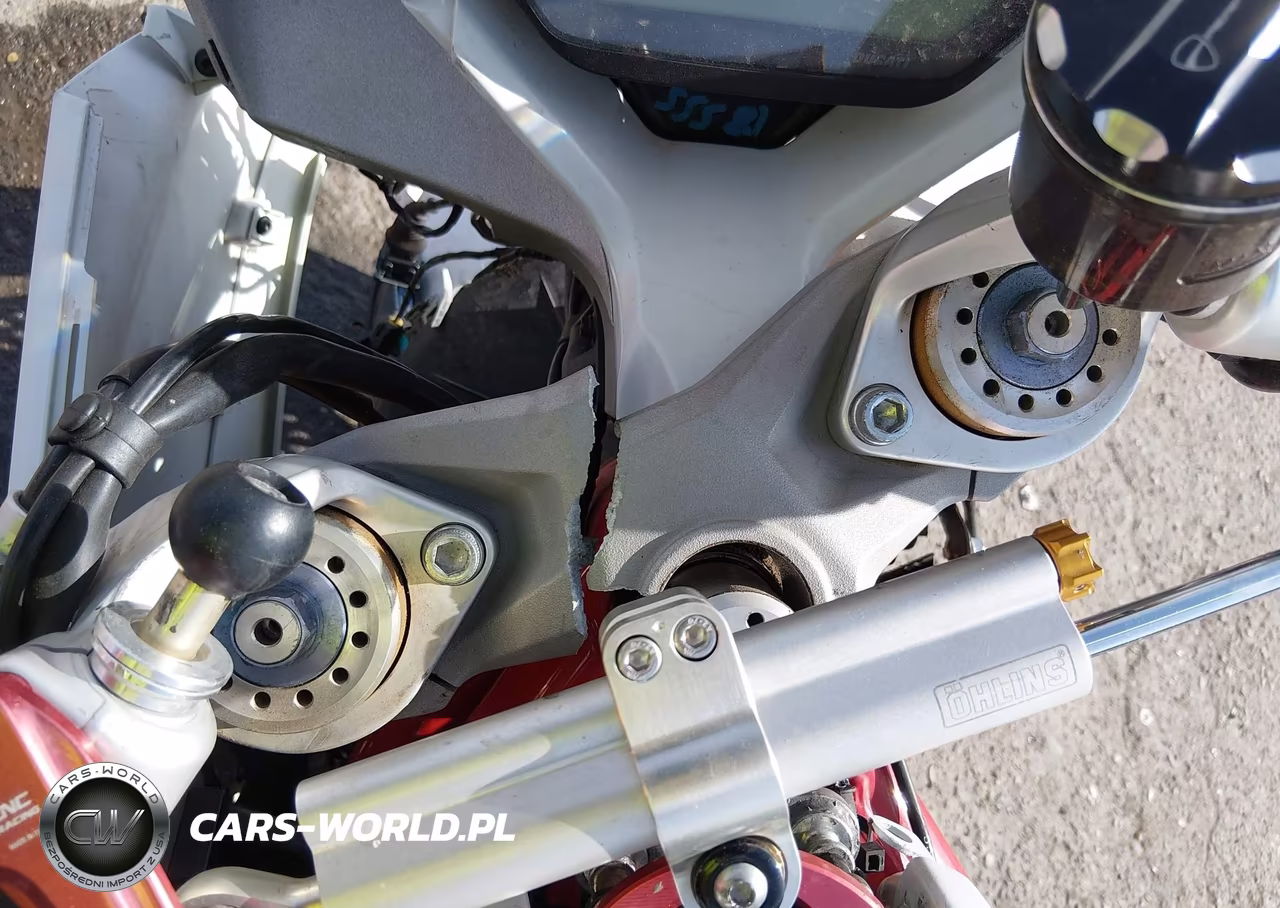 2017 Ducati Supersport VIN:ZDMVABDS3HB000475 - 18