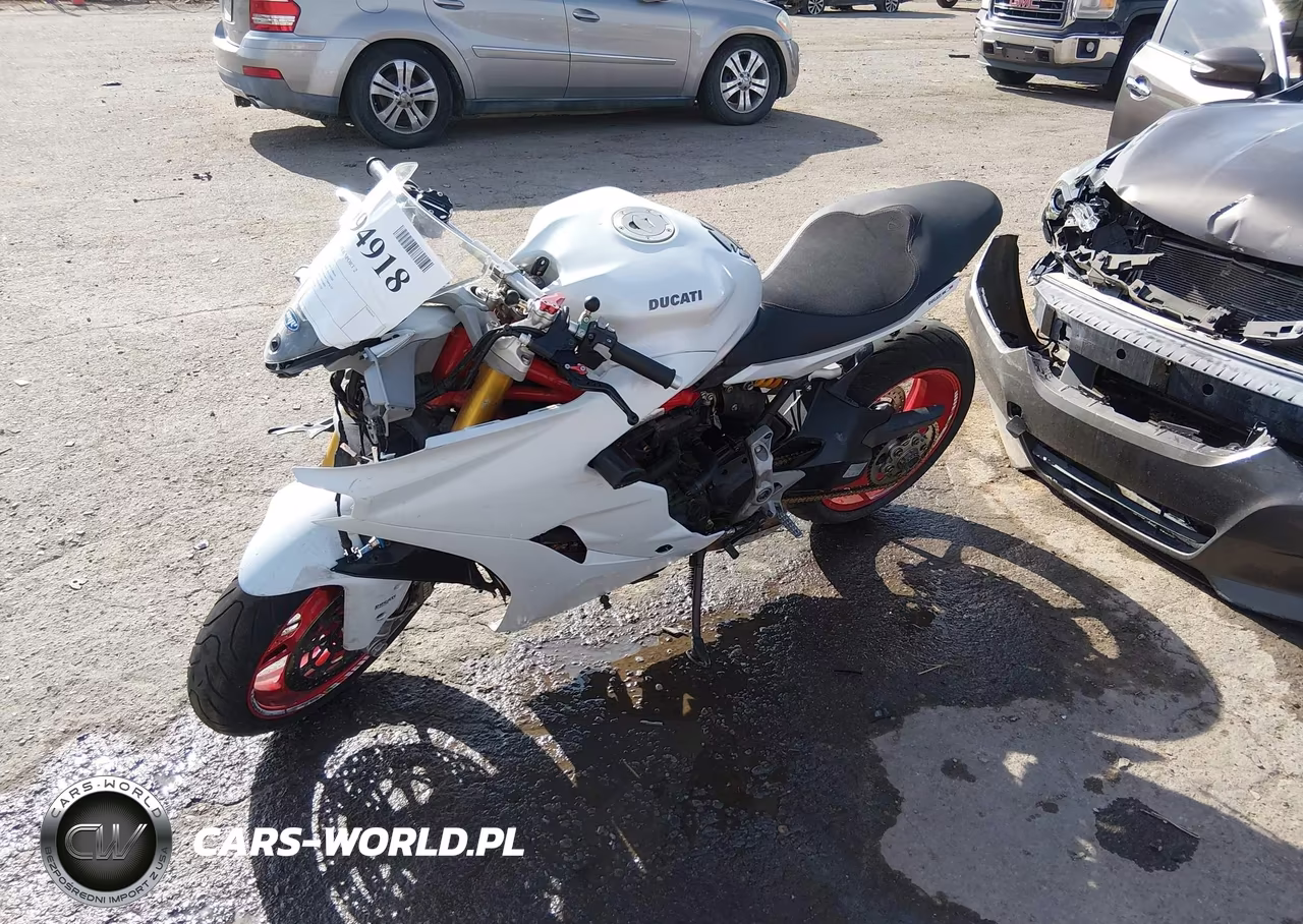 2017 Ducati Supersport VIN:ZDMVABDS3HB000475 - 2