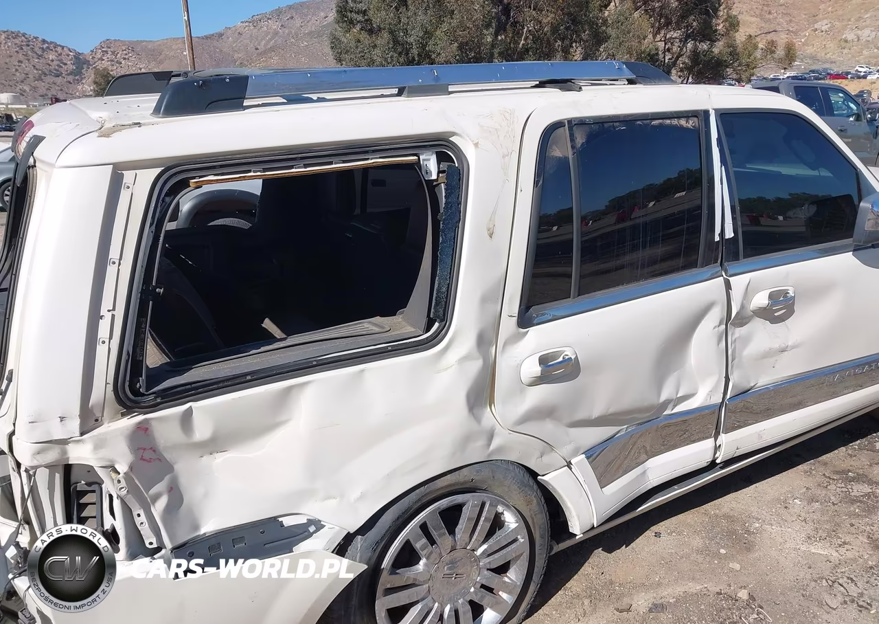 2007 Lincoln Navigator Ultimate VIN:5LMFU27547LJ00163 - 13