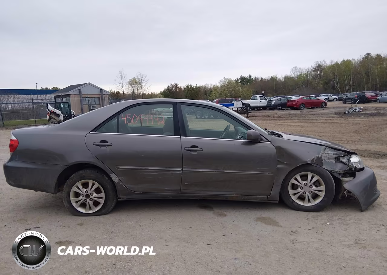 2005 Toyota Camry Le V6 VIN:4T1BF32K35U615726 - 14