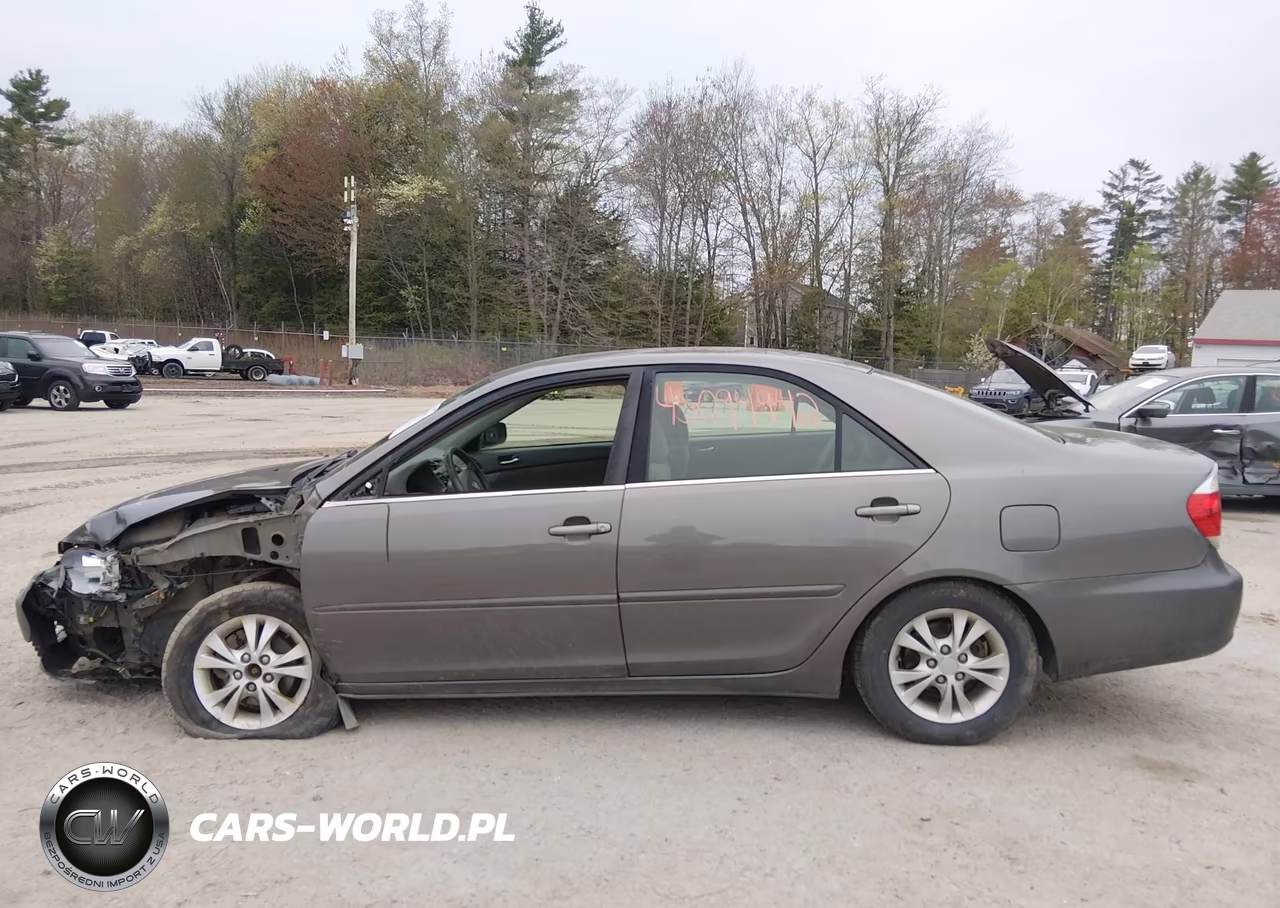 2005 Toyota Camry Le V6 VIN:4T1BF32K35U615726 - 15