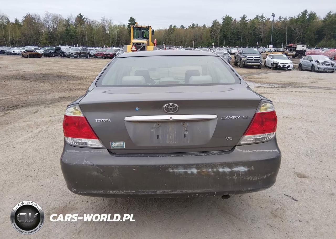 2005 Toyota Camry Le V6 VIN:4T1BF32K35U615726 - 17