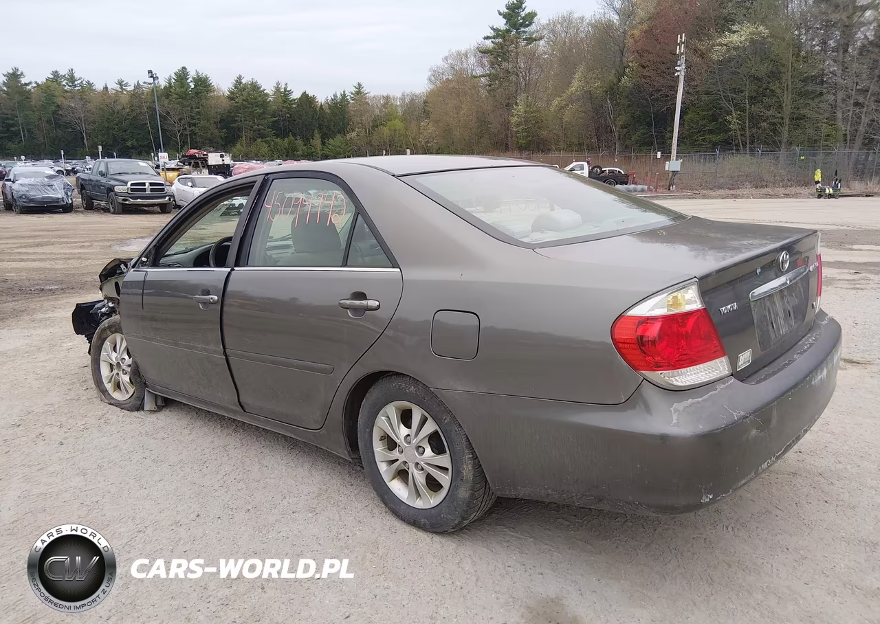 2005 Toyota Camry Le V6 VIN:4T1BF32K35U615726 - 3