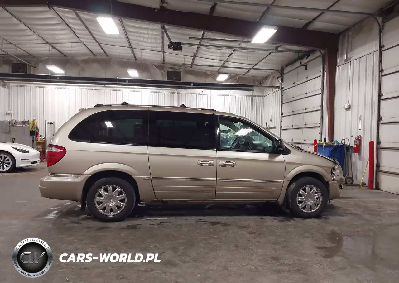 2006 Chrysler Town & Country Limited VIN:2A4GP64LX6R915626 - 13
