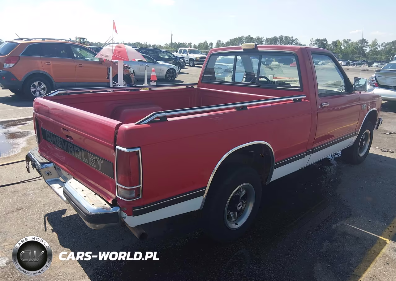 1988 Chevrolet S Truck S10 VIN:1GCBS14R7J2133779 - 4