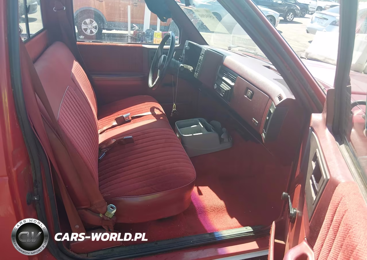 1988 Chevrolet S Truck S10 VIN:1GCBS14R7J2133779 - 5