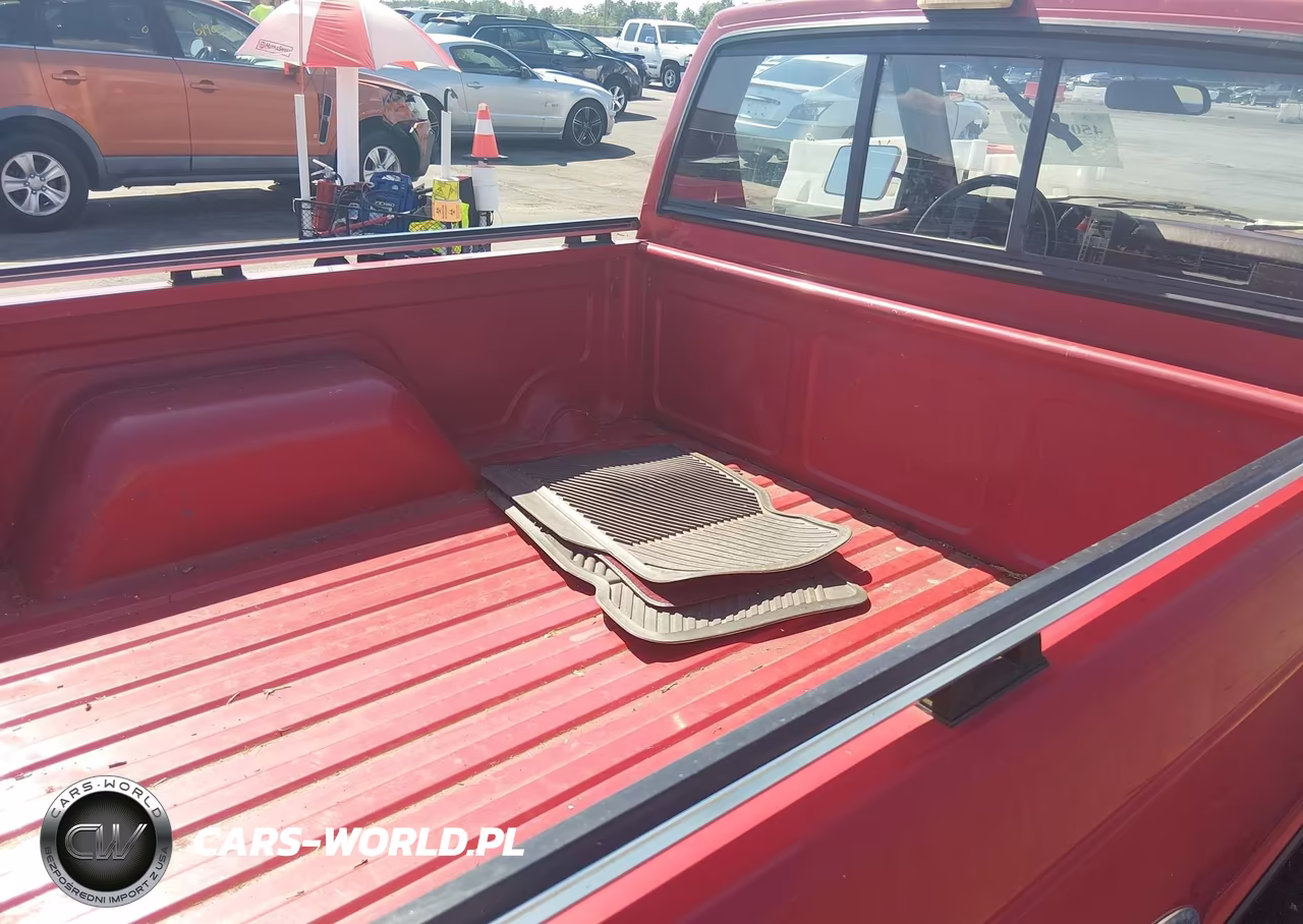 1988 Chevrolet S Truck S10 VIN:1GCBS14R7J2133779 - 8