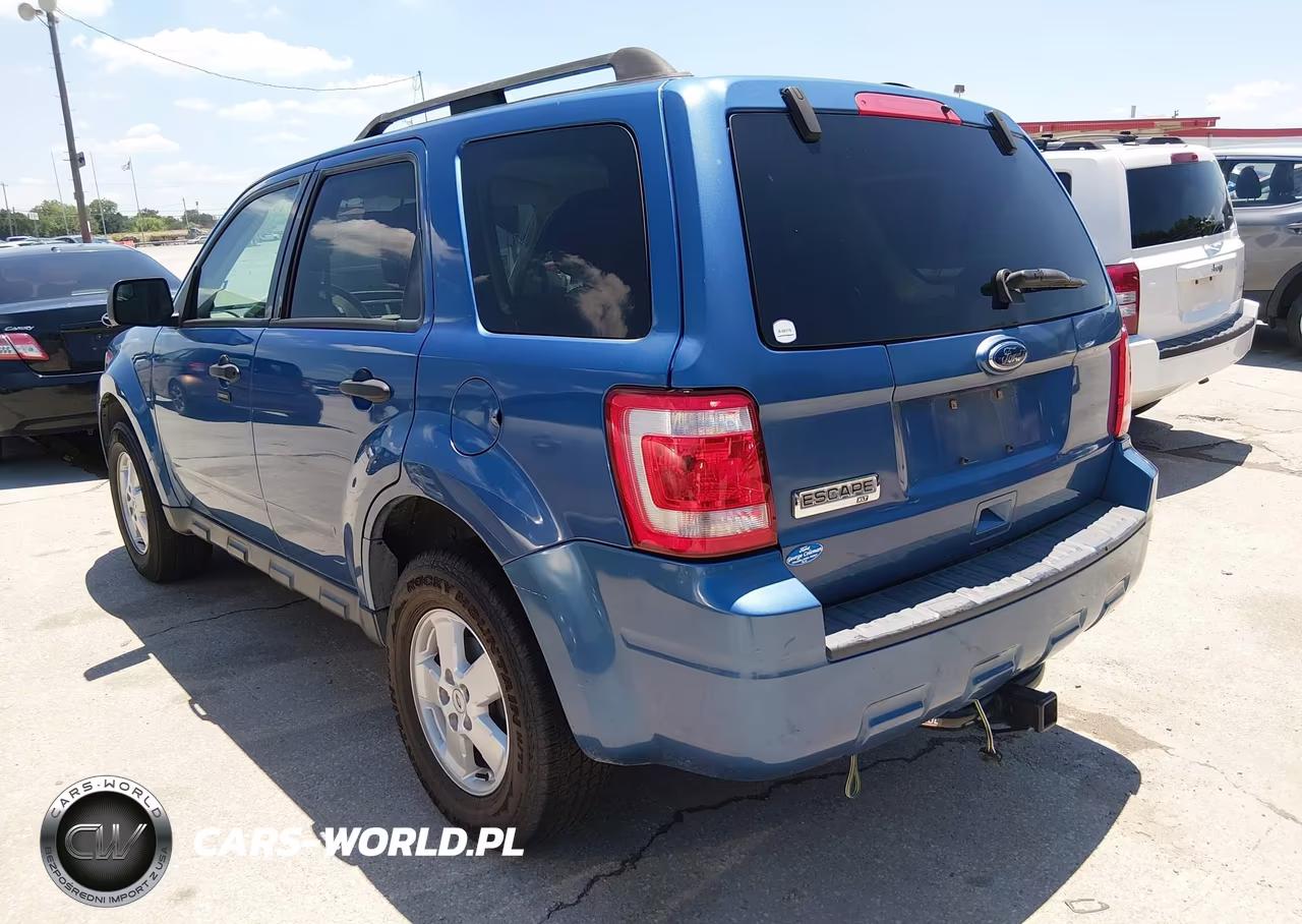 2010 Ford Escape Xlt VIN:1FMCU0D79AKB00866 - 3