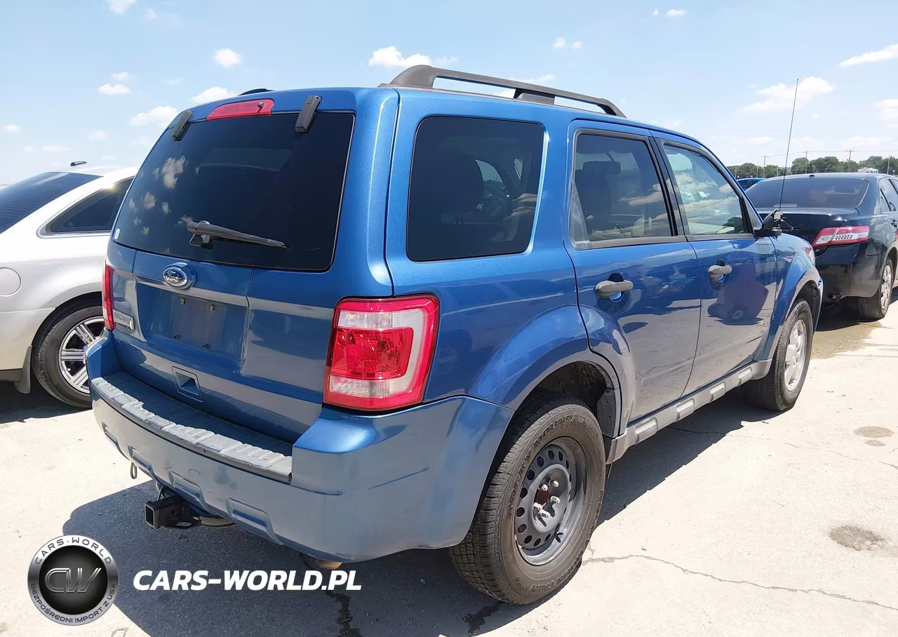 2010 Ford Escape Xlt VIN:1FMCU0D79AKB00866 - 4