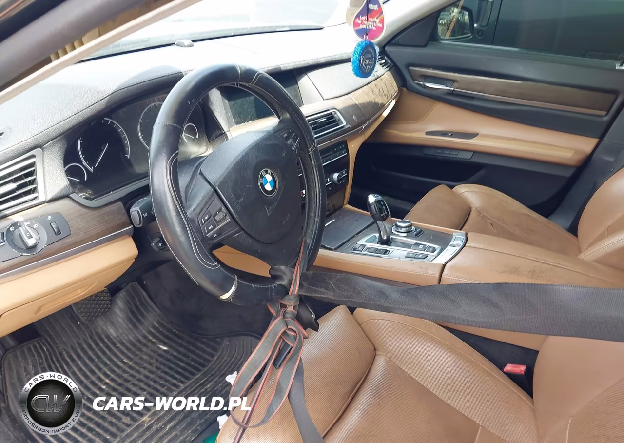 2009 BMW 750Li VIN:WBAKB83559CY59750 - 12