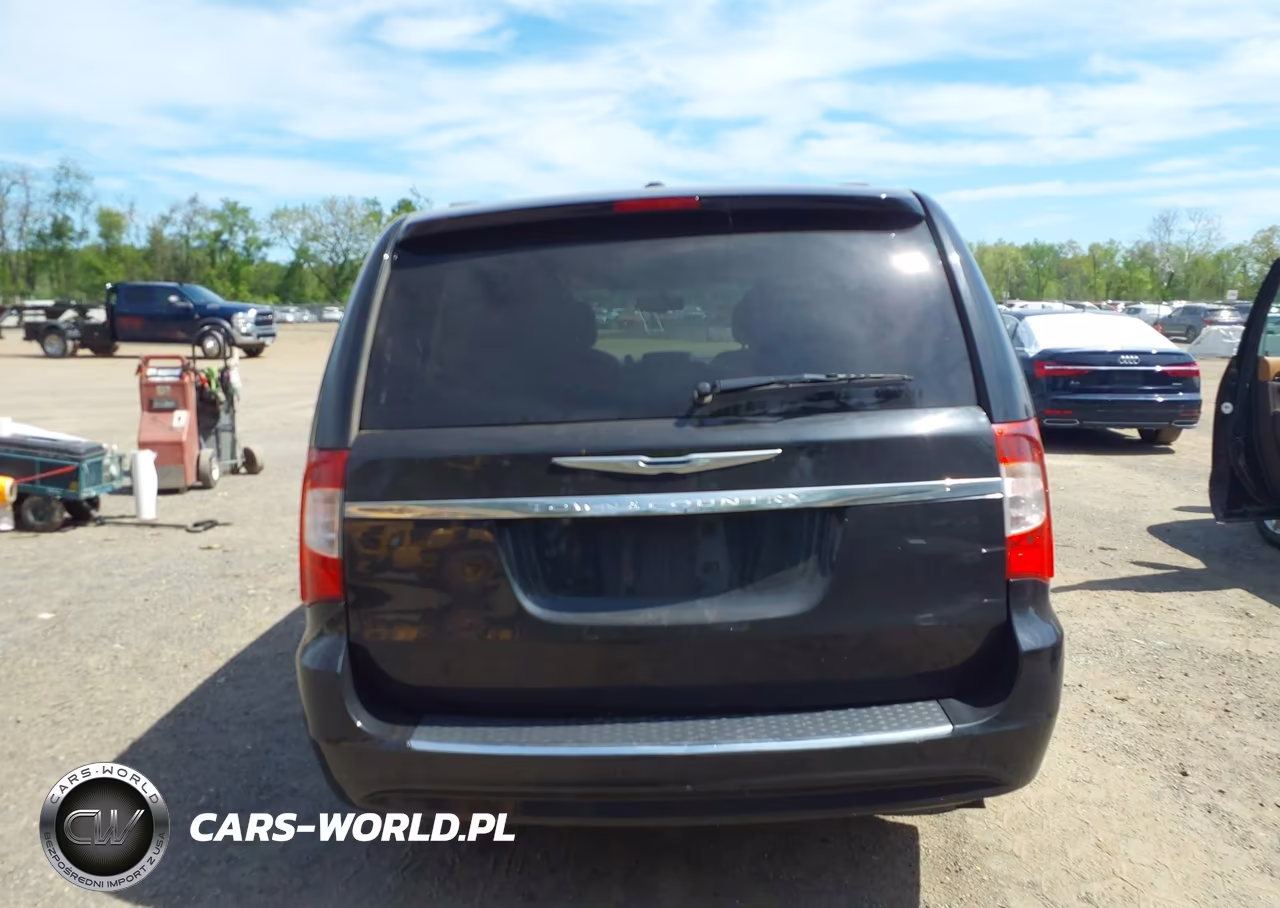2013 Chrysler Town & Country Touring VIN:2C4RC1BG6DR653331 - 16