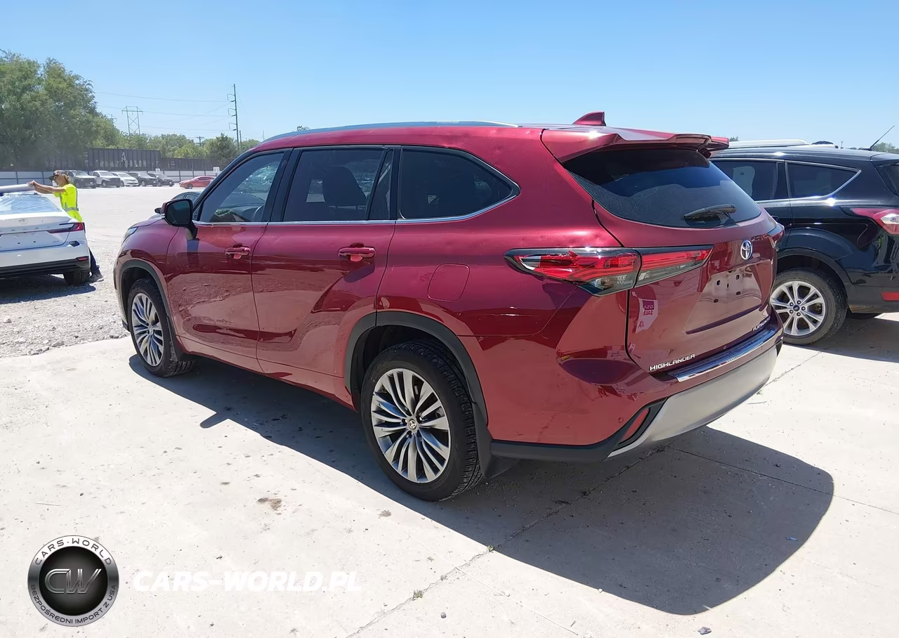 2021 Toyota Highlander Platinum VIN:5TDFZRBH4MS150753 - 3