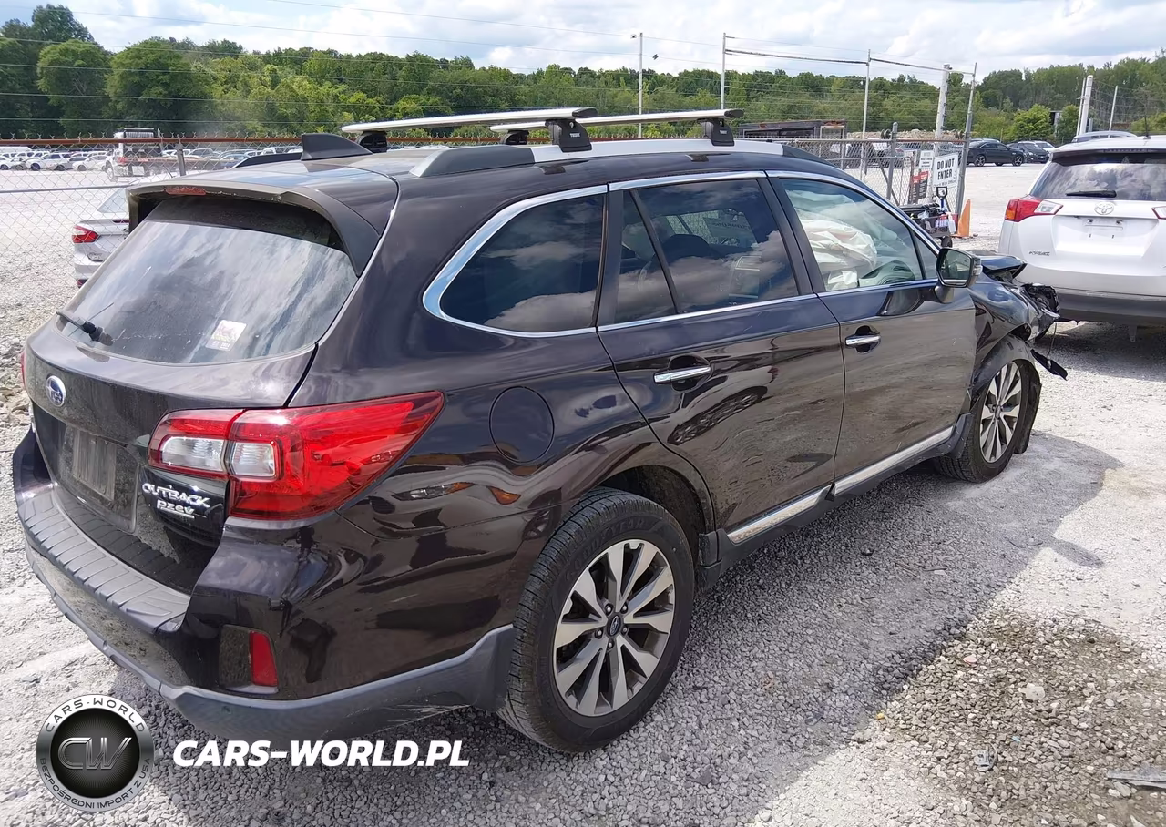2017 Subaru Outback 2.5I Touring VIN:4S4BSATC4H3208726 - 4