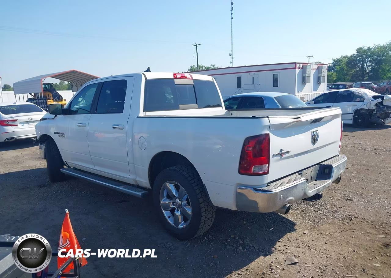 2015 Ram 1500 Lone Star VIN:1C6RR6LM2FS629472 - 3