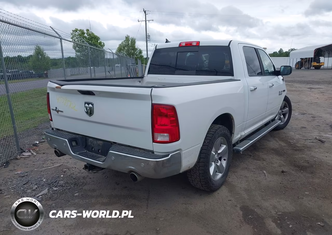 2015 Ram 1500 Lone Star VIN:1C6RR6LM2FS629472 - 4