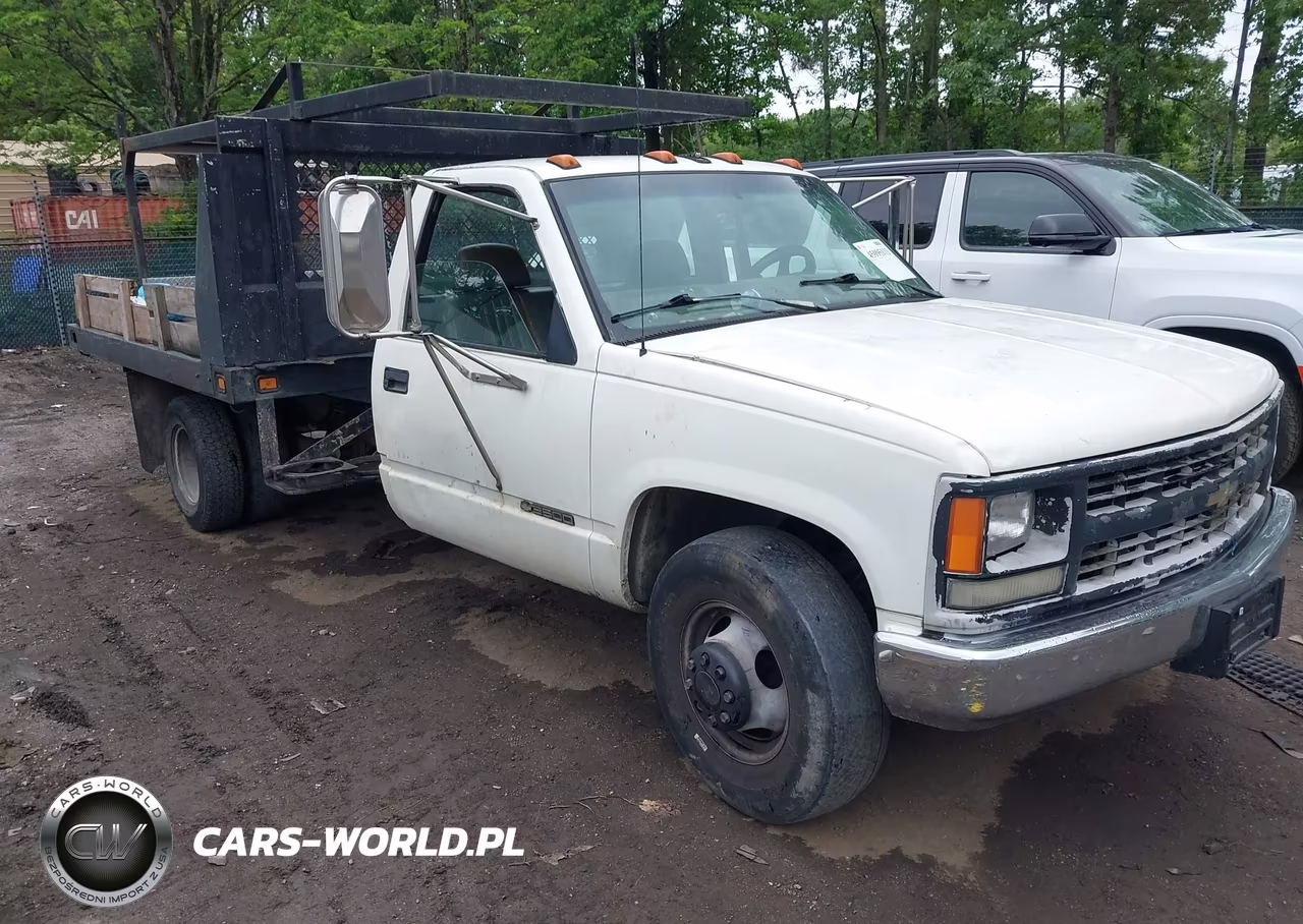 2000 Chevrolet C3500 Chassis