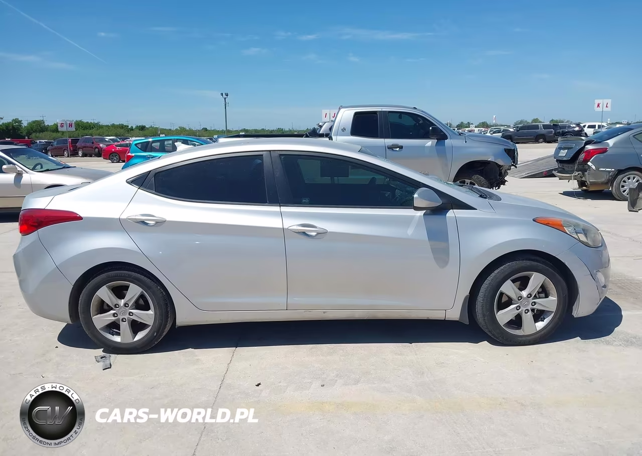 2013 Hyundai Elantra Gls VIN:KMHDH4AE2DU664340 - 14