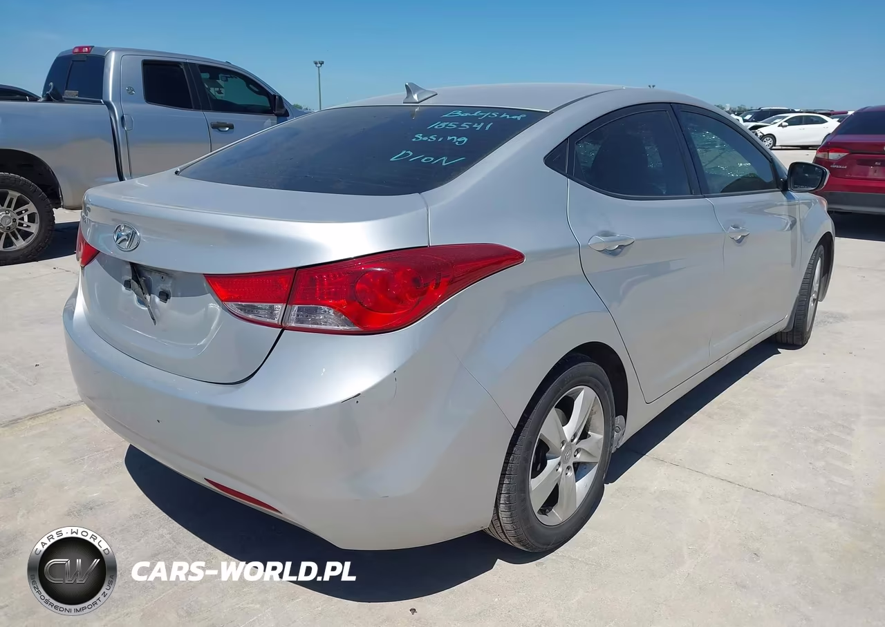 2013 Hyundai Elantra Gls VIN:KMHDH4AE2DU664340 - 4