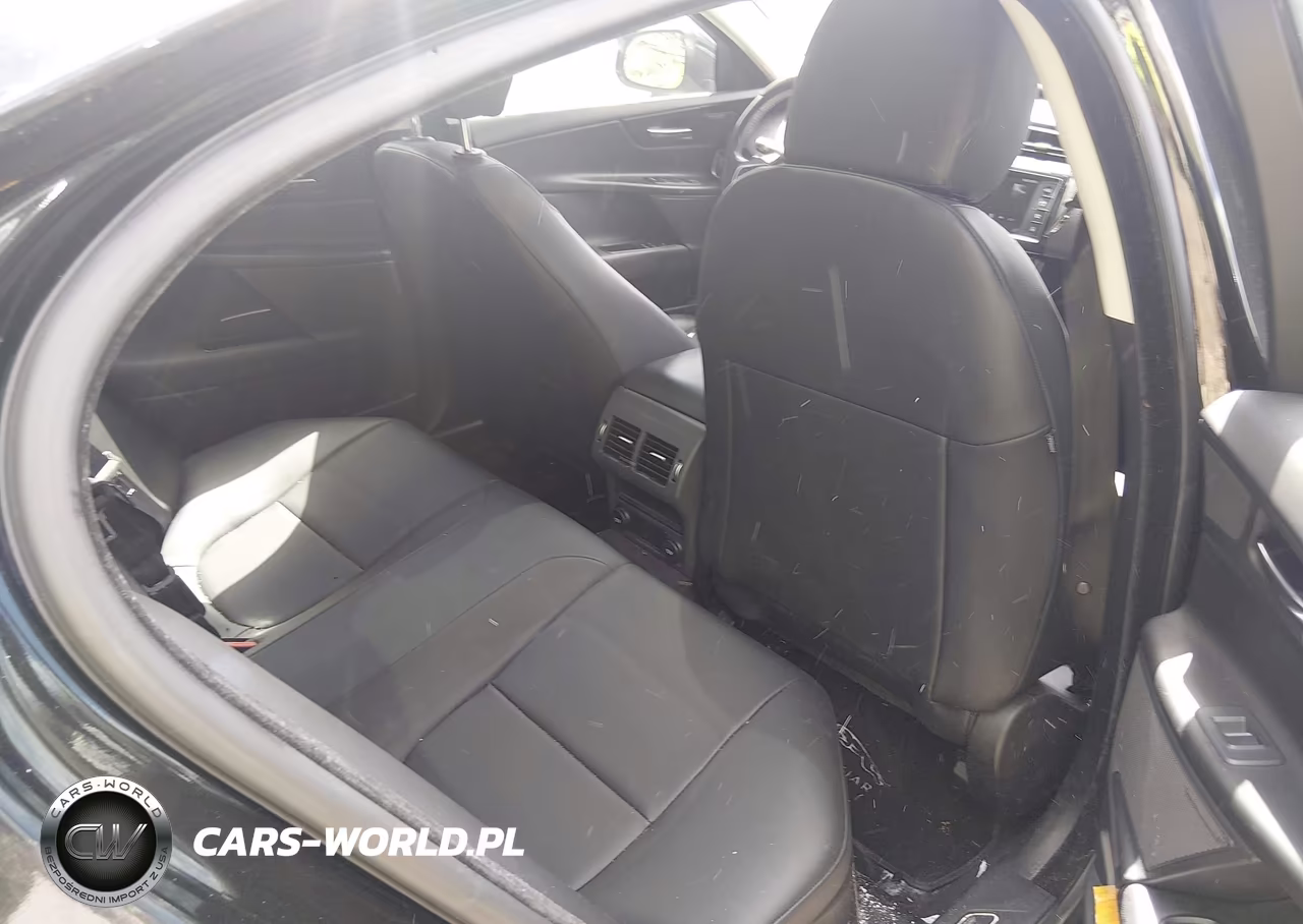2017 Jaguar Xe 20D Premium VIN:SAJAJ4BN8HA952589 - 8