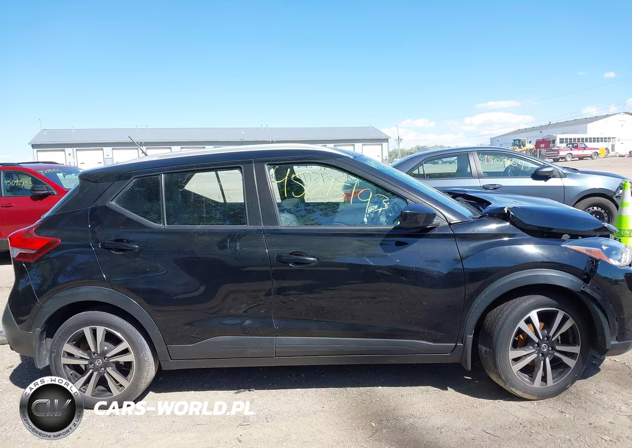 2019 Nissan Kicks Sv VIN:3N1CP5CU2KL549549 - 13