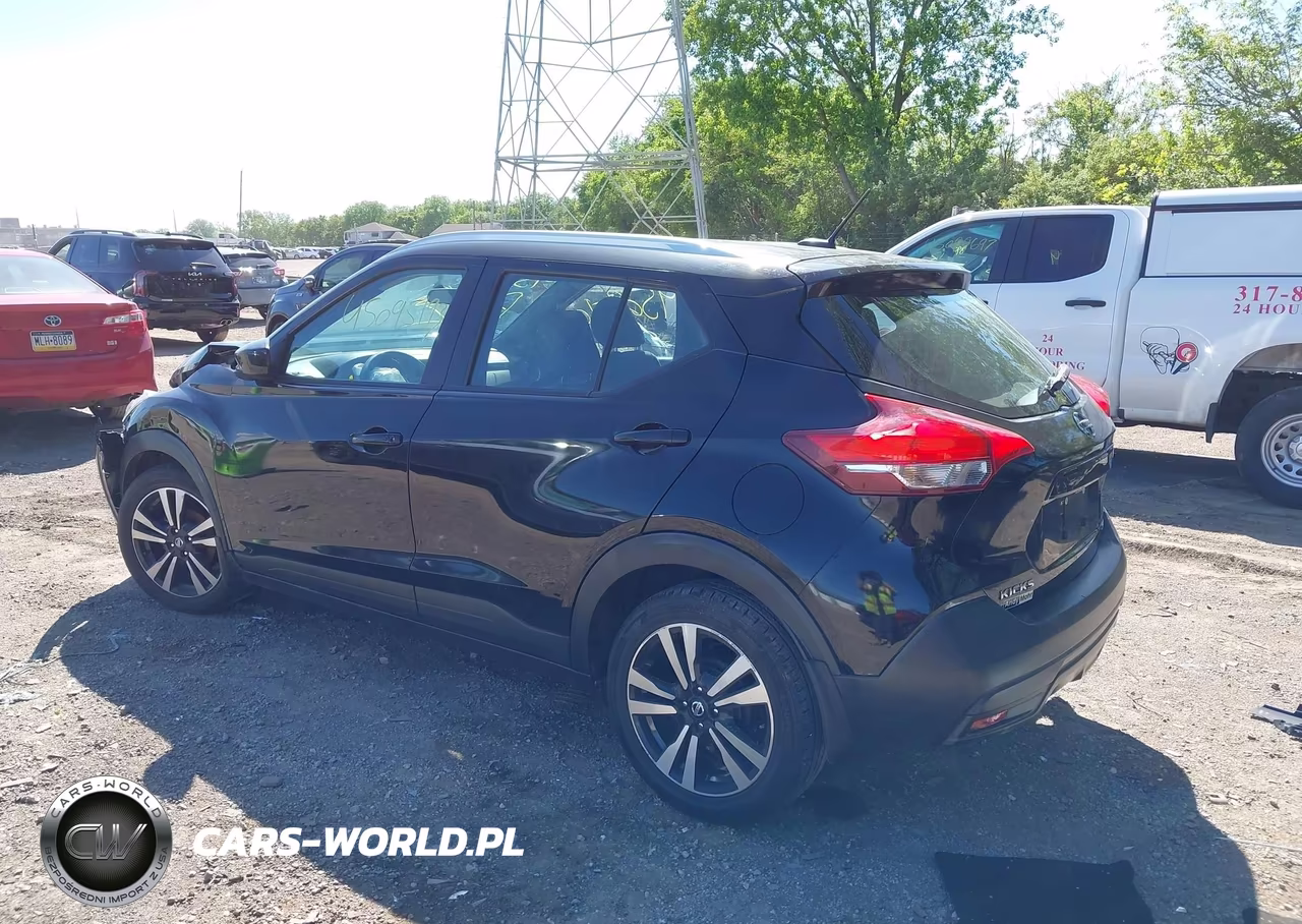 2019 Nissan Kicks Sv VIN:3N1CP5CU2KL549549 - 3