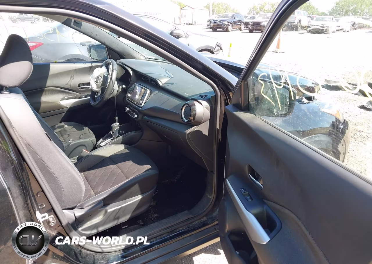 2019 Nissan Kicks Sv VIN:3N1CP5CU2KL549549 - 5