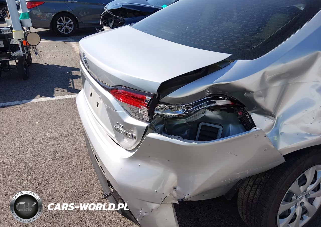 2024 Toyota Corolla Hybrid Le VIN:JTDBDMHE5R3011883 - 6