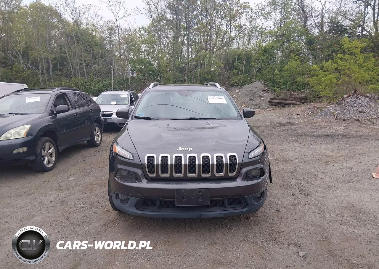 2015 Jeep Cherokee Latitude VIN:1C4PJMCS5FW559033 - 11