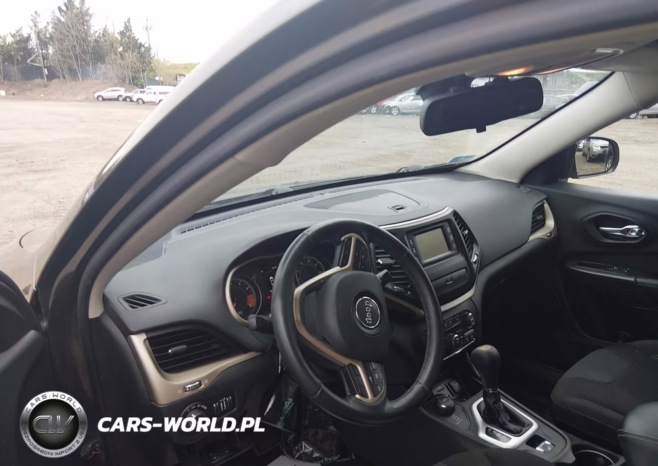 2015 Jeep Cherokee Latitude VIN:1C4PJMCS5FW559033 - 13