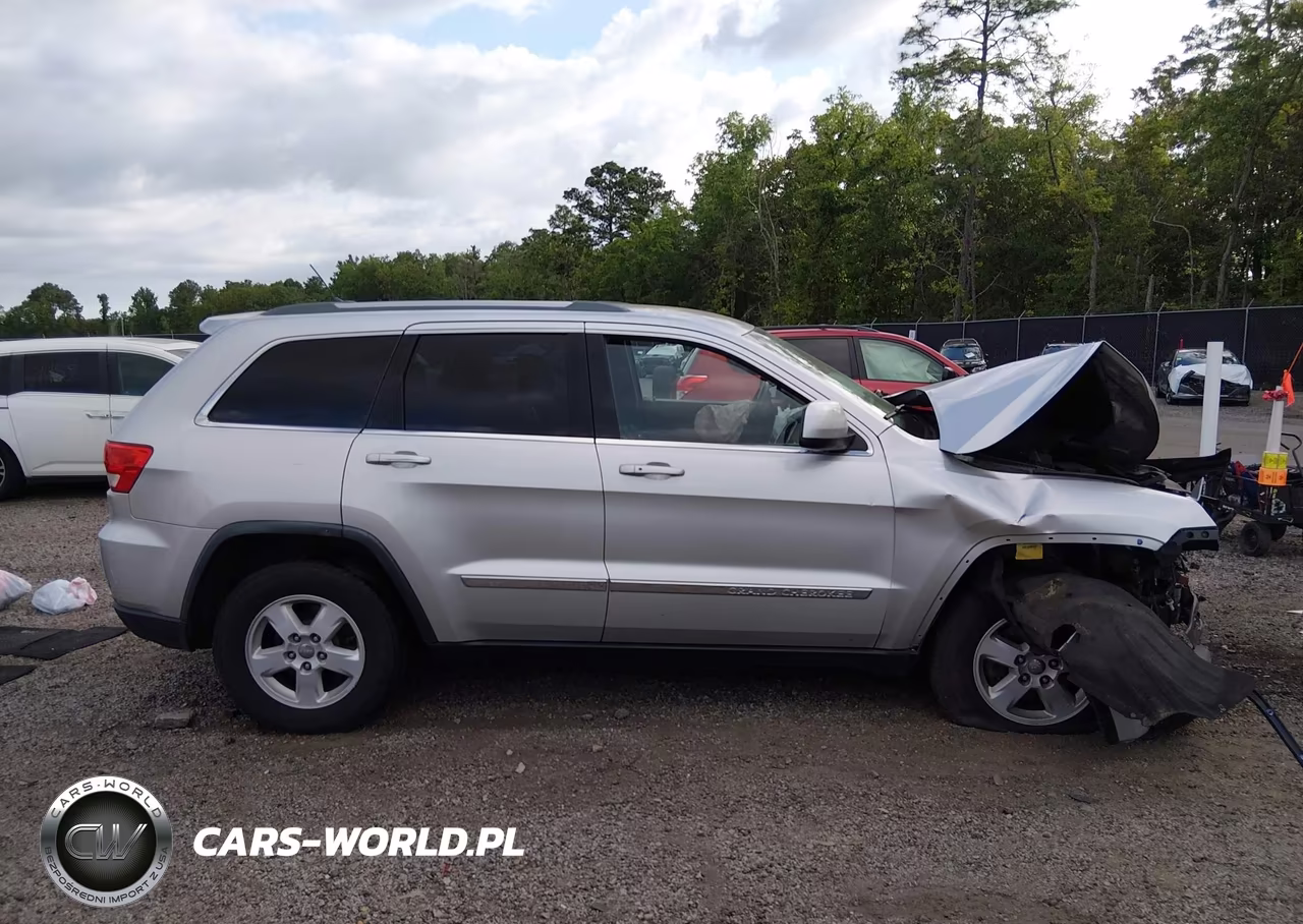 2011 Jeep Grand Cherokee Laredo VIN:1J4RR4GG6BC705419 - 14