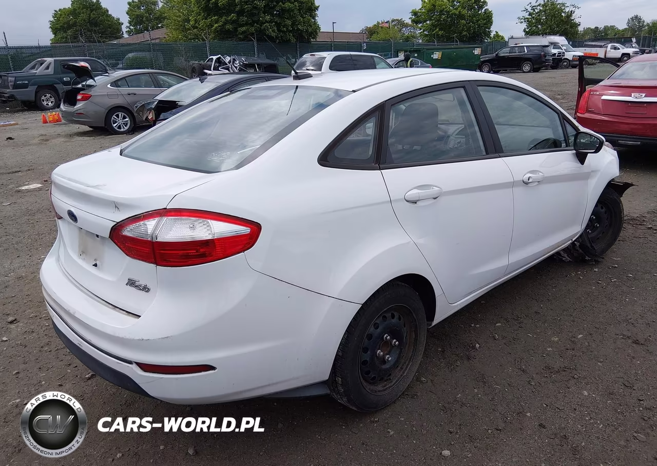 2015 Ford Fiesta S VIN:3FADP4AJ9FM171188 - 4