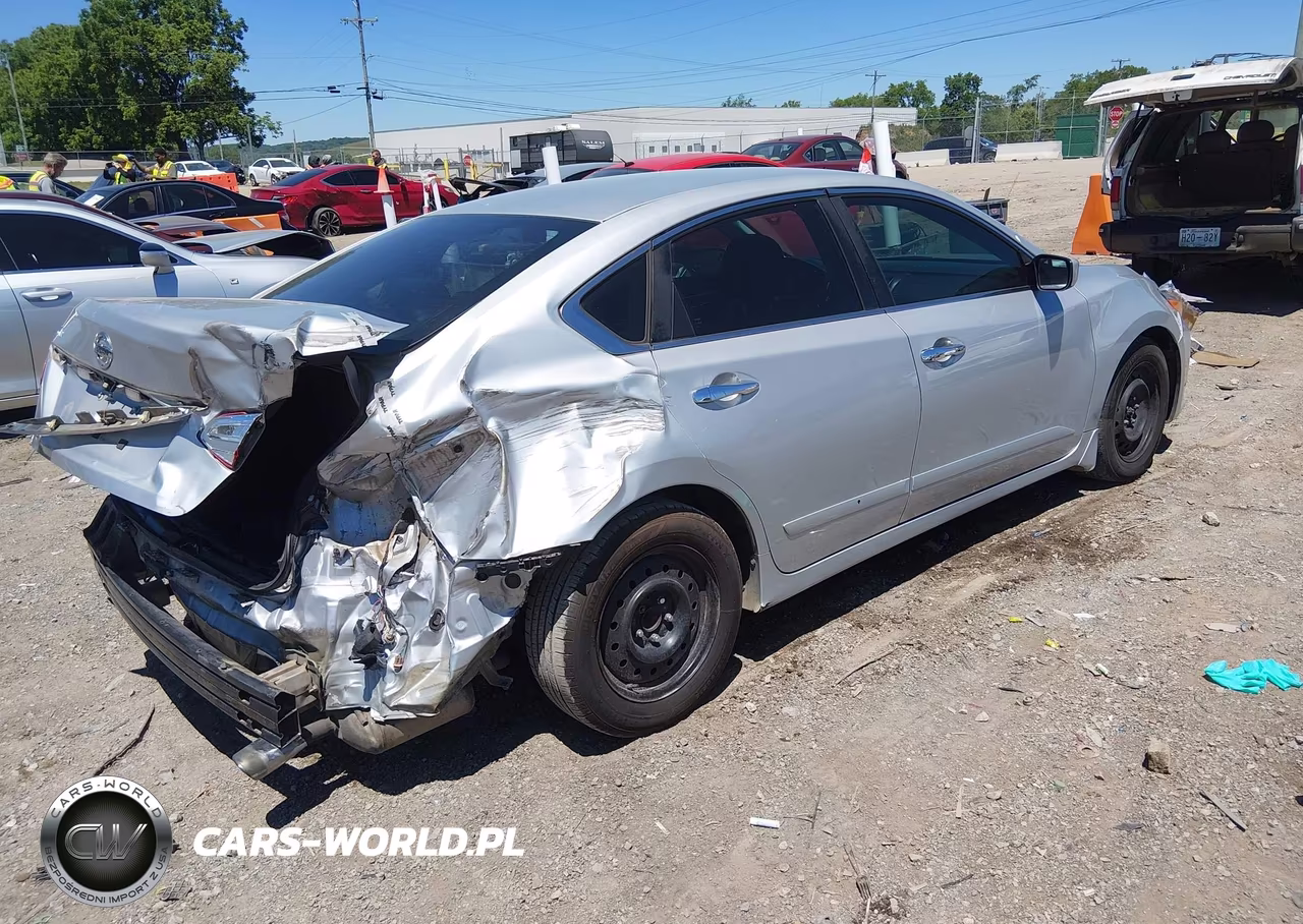 2017 Nissan Altima 2.5 S VIN:1N4AL3AP2HC150524 - 4