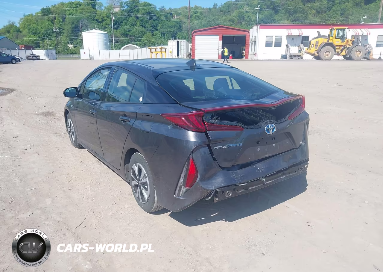 2018 Toyota Prius Prime Plus VIN:JTDKARFP2J3076155 - 3