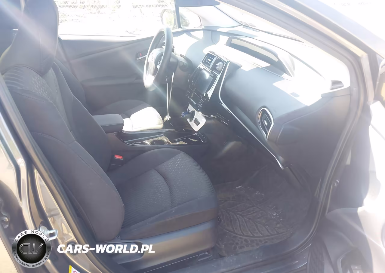 2018 Toyota Prius Prime Plus VIN:JTDKARFP2J3076155 - 5