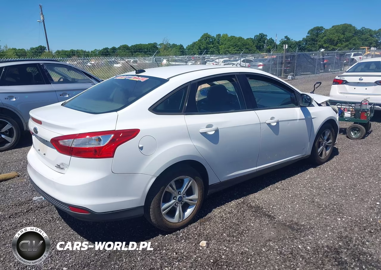 2013 Ford Focus Se VIN:1FADP3F20DL174538 - 4