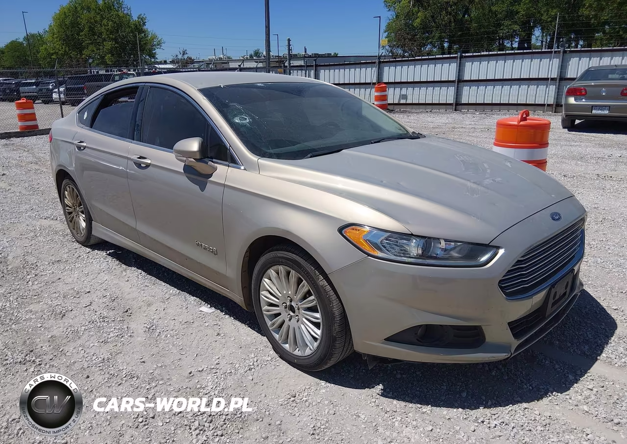 Główne zdjęcie 2015 Ford Fusion Hybrid Se