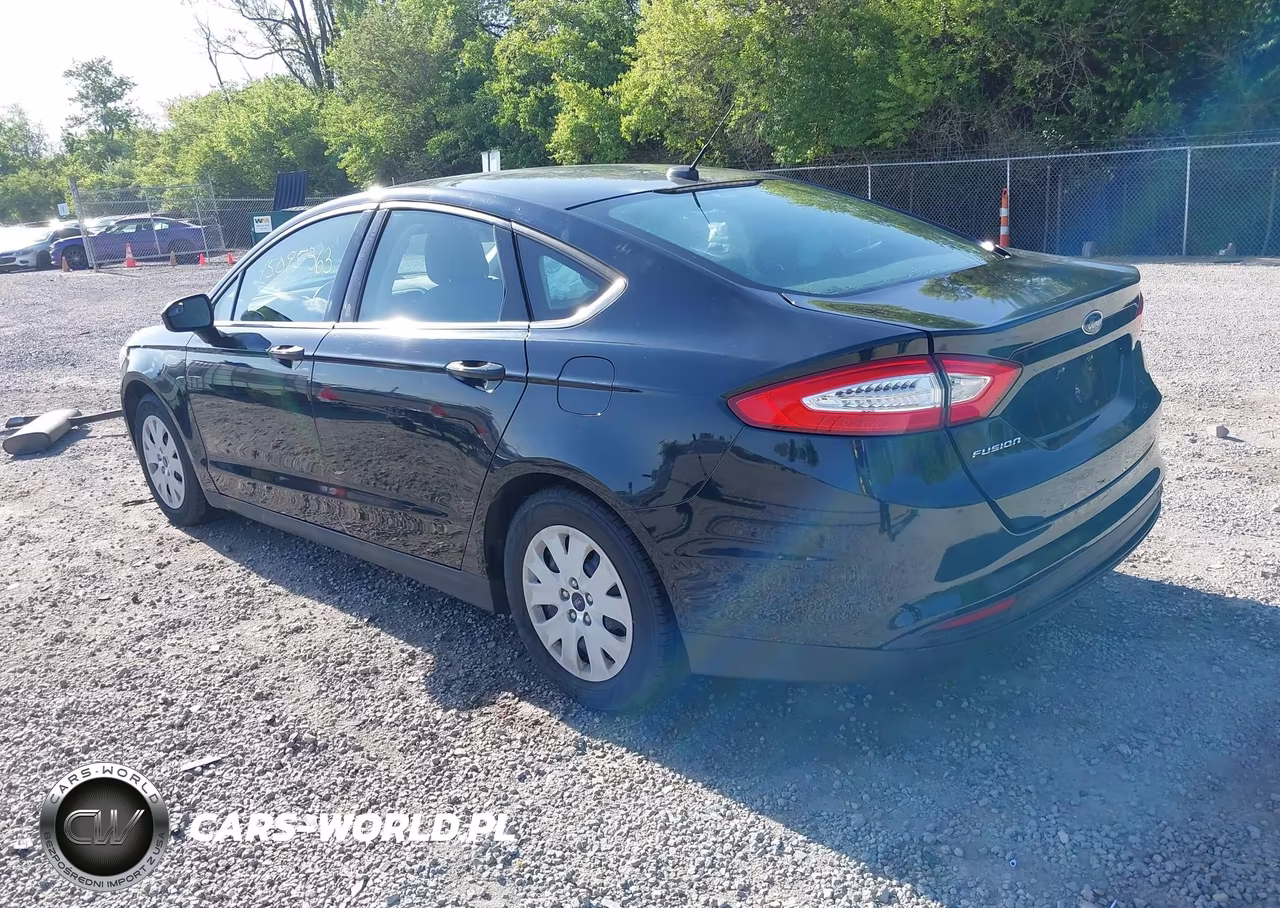 2014 Ford Fusion S VIN:3FA6P0G77ER120223 - 3