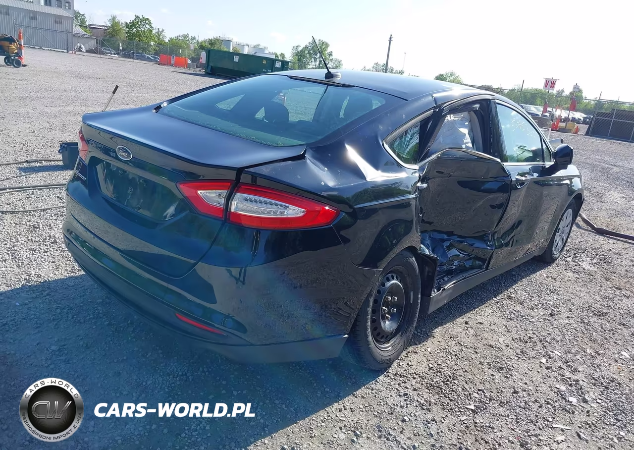 2014 Ford Fusion S VIN:3FA6P0G77ER120223 - 4