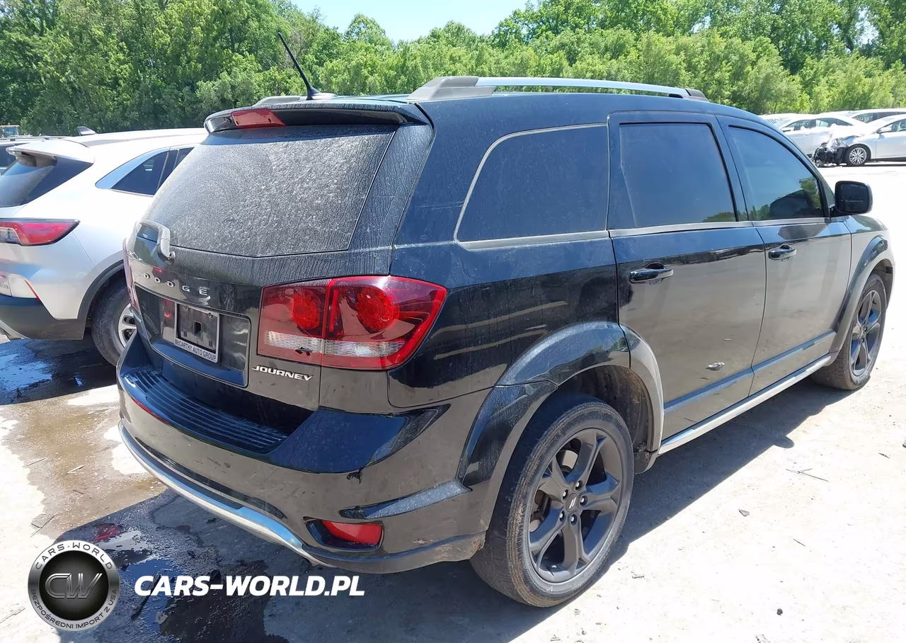 2018 Dodge Journey Crossroad Awd VIN:3C4PDDGG7JT388362 - 4
