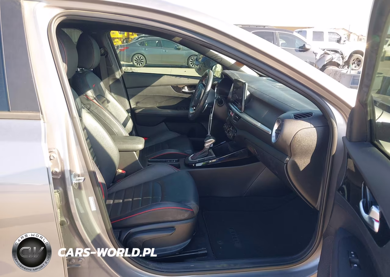 2023 Kia Forte Gt VIN:3KPF44ACXPE564237 - 5